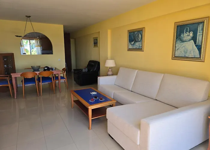 Corner Sea View Penthouse With 95m² Terraces *