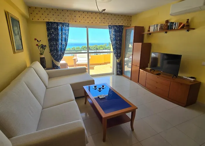 Corner Sea View Penthouse With 95m² Terraces * Marbella